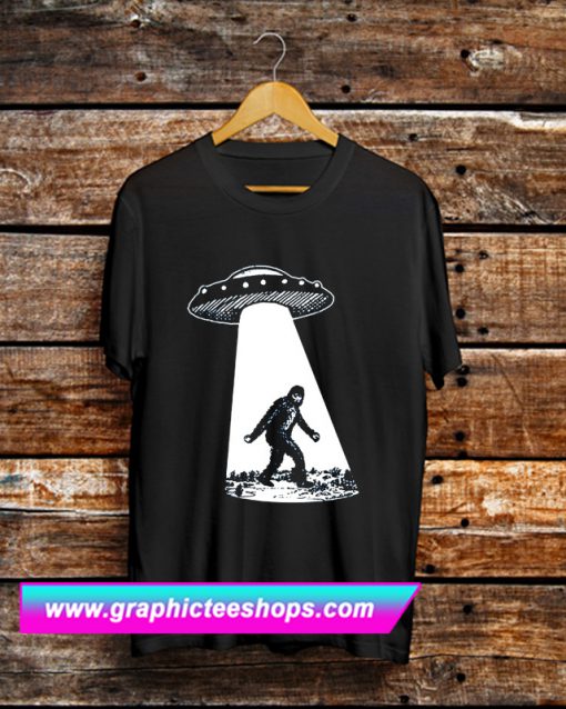 Bigfoot Ufo T Shirt (GPMU)