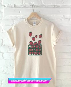 Strawberry Screen Print Garden T-Shirt (GPMU)