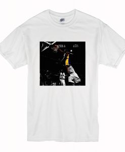 Kobe Bryant On Top Of Dwight Howard T-Shirt (GPMU)