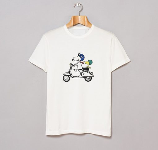 Snoopy and Woodstock on a Vespa T-Shirt (GPMU)